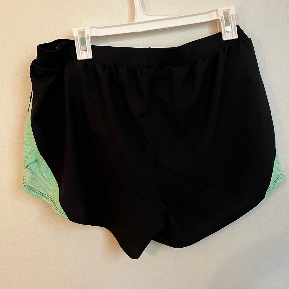 Under Armour Women’s Running Shorts - Picture 3 of 3